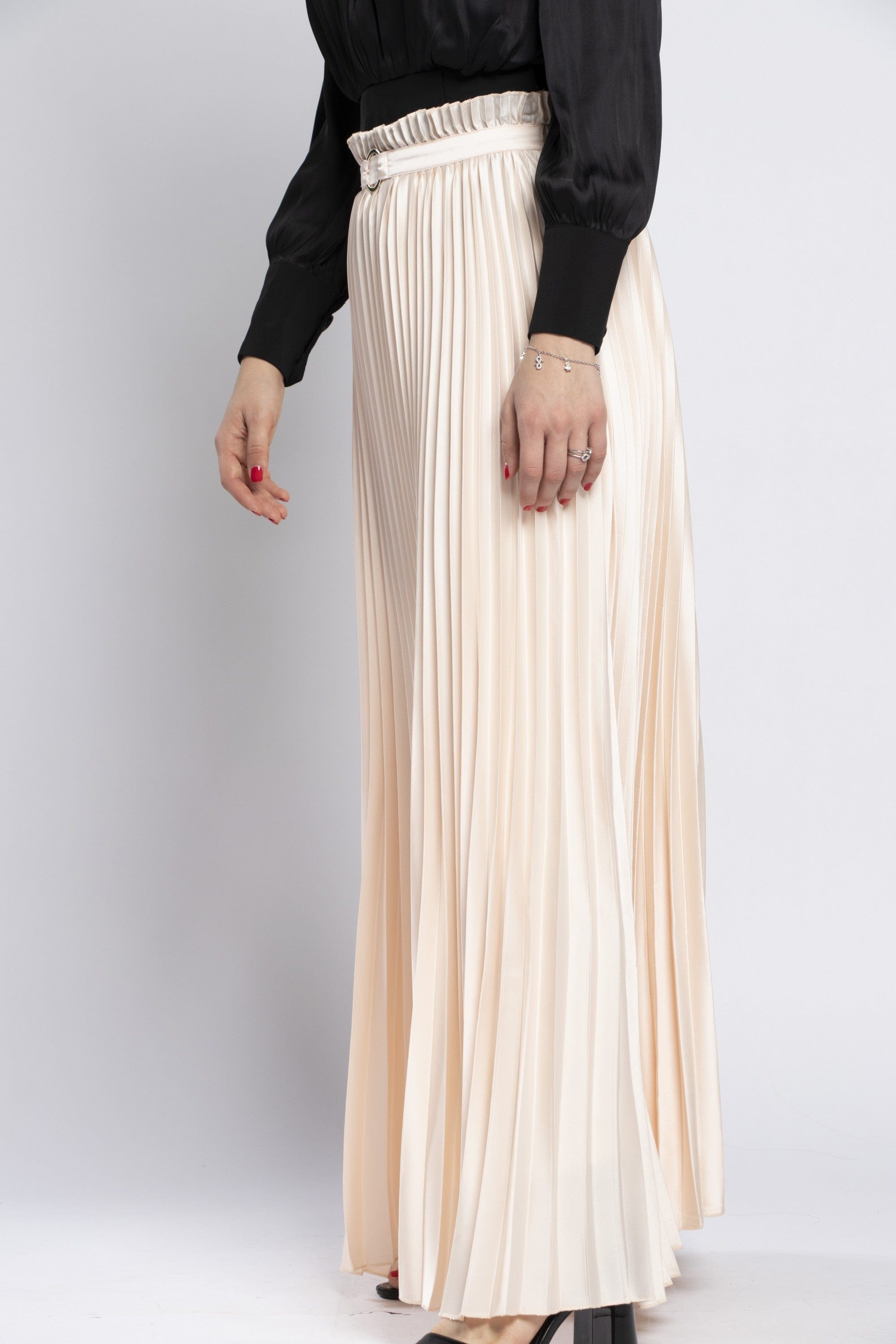 نتشي تنورة بليسيه طويلة مزينة بحزام نسائية