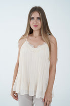 نتشي تانك توب بليسية مزين بدانتيل