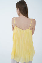 نتشي تانك توب بليسية مزين بدانتيل