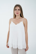 نتشي تانك توب بليسية مزين بدانتيل