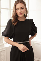 دريسنج بولا جمبسوت سادة مخصر برباط مطرز على الخصر نس كم بف نسائي أسود