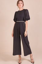 دريسنج بولا جمبسوت سادة مخصر برباط مطرز على الخصر نس كم بف نسائي أسود