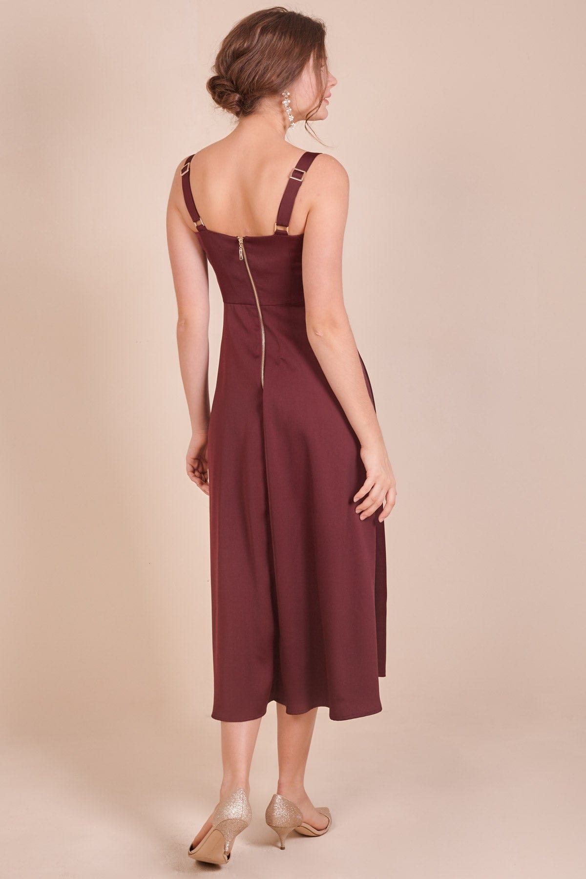 دريسنج بولا فستان ميدي سادة حمالات بربطة على الصدر مارون