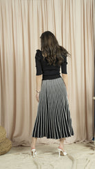 نتشي تنورة بليسيه نسائية لونين