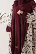 جوهرة عباية من الحرير المغسول باللون العنابي بنمط ثامودي مارون