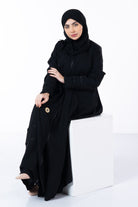 جوهرة عباية كريب بنمط مخطط بطبعة مربعات كلاسيكية أسود