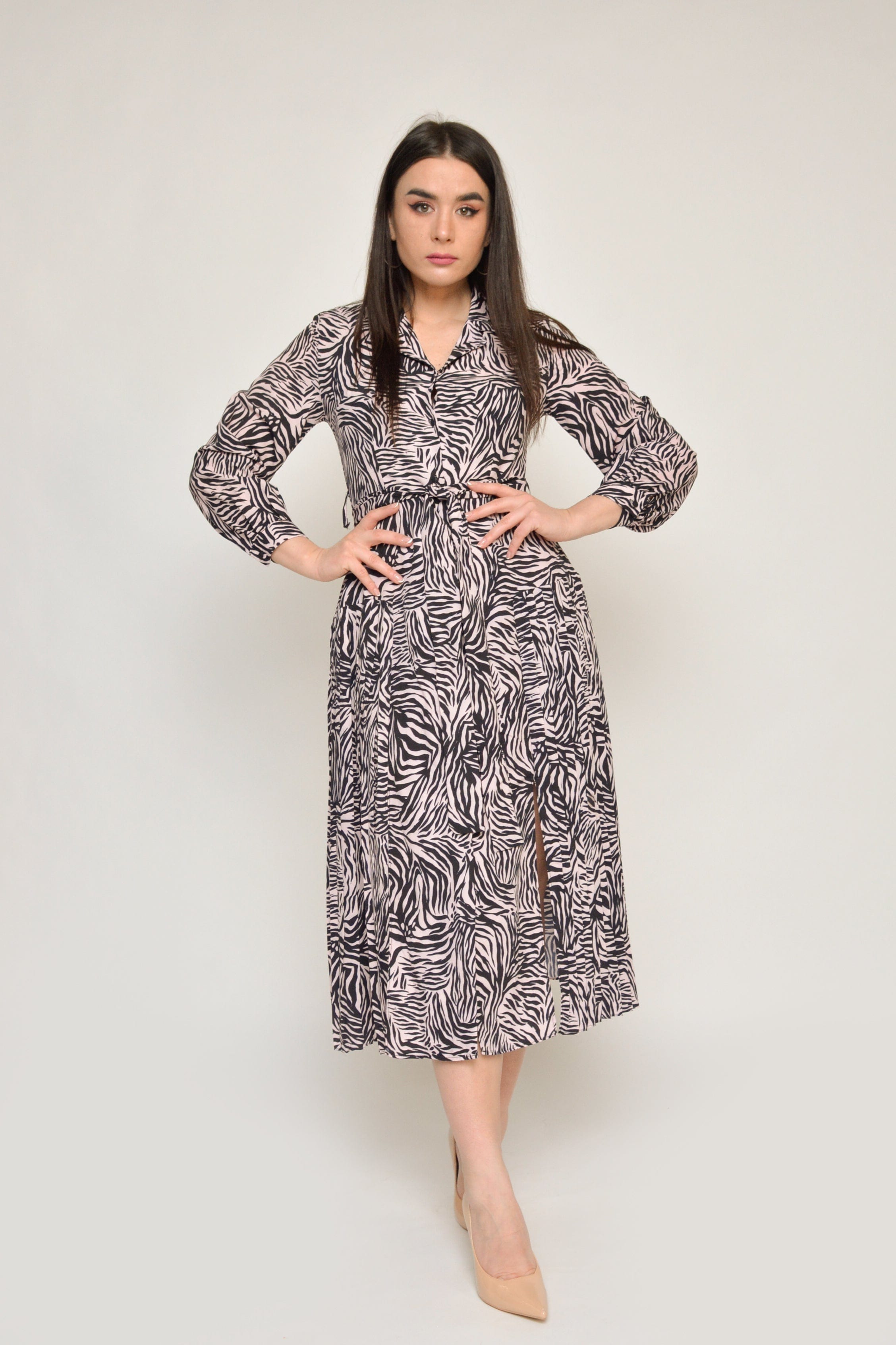 نتشي فستان ميدي بفتحة فخذ نقشة زيبرا بأكمام طويلة