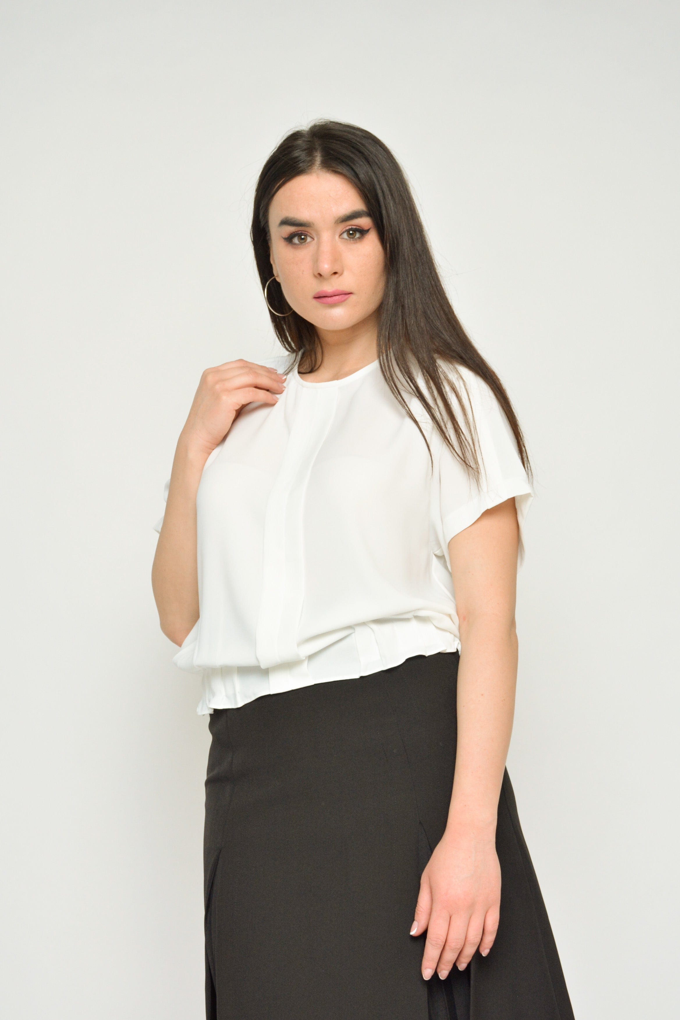 نتشي بلوزة سادة نسائية قصيرة