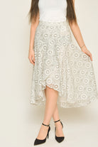 نتشي تنورة ميدي دانتيل طويلة من الخلف أوف وايت