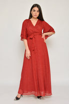 نتشي فستان سهره بحزام فتحة صدر سبعة كم قصير