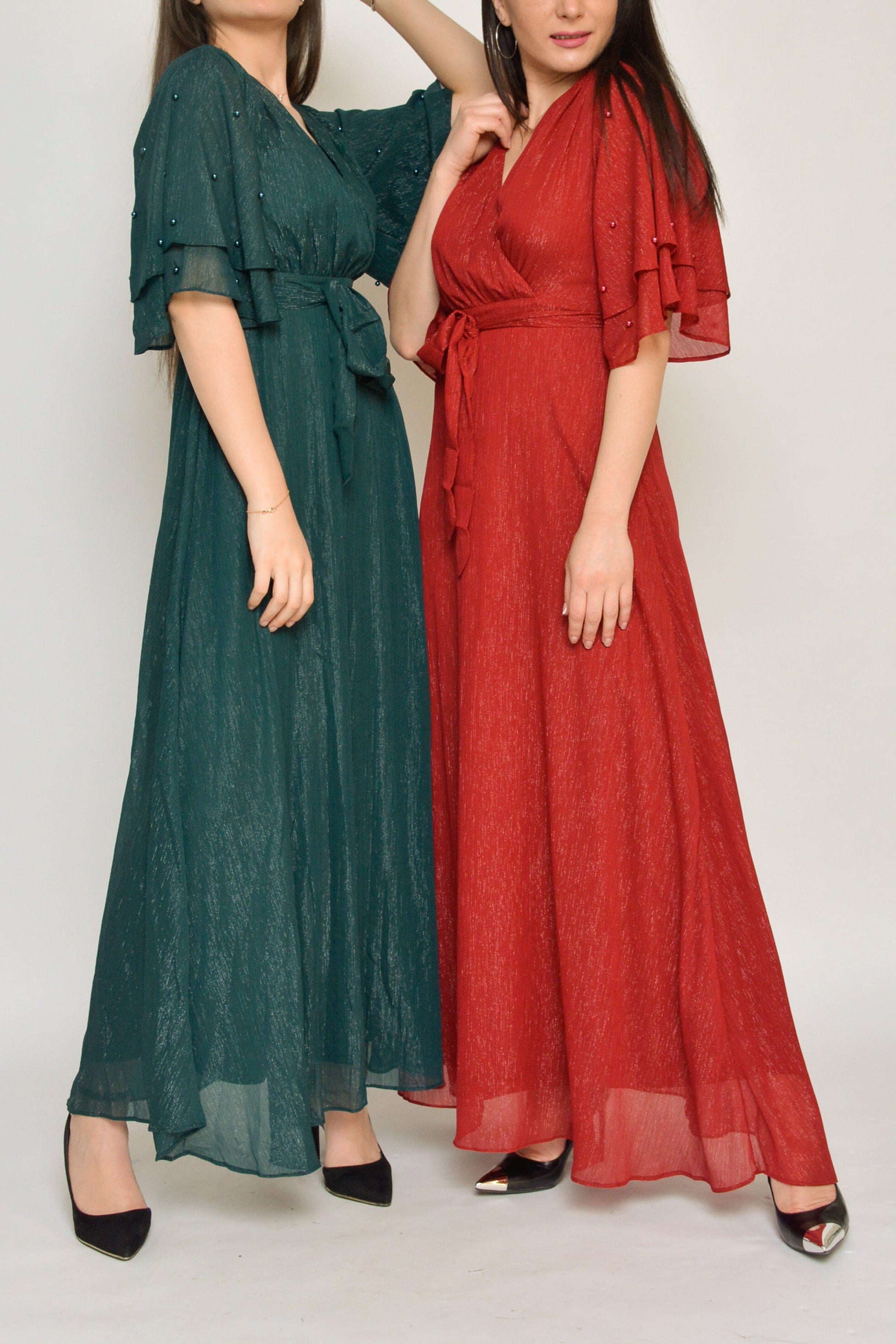 نتشي فستان سهره بحزام فتحة صدر سبعة كم قصير