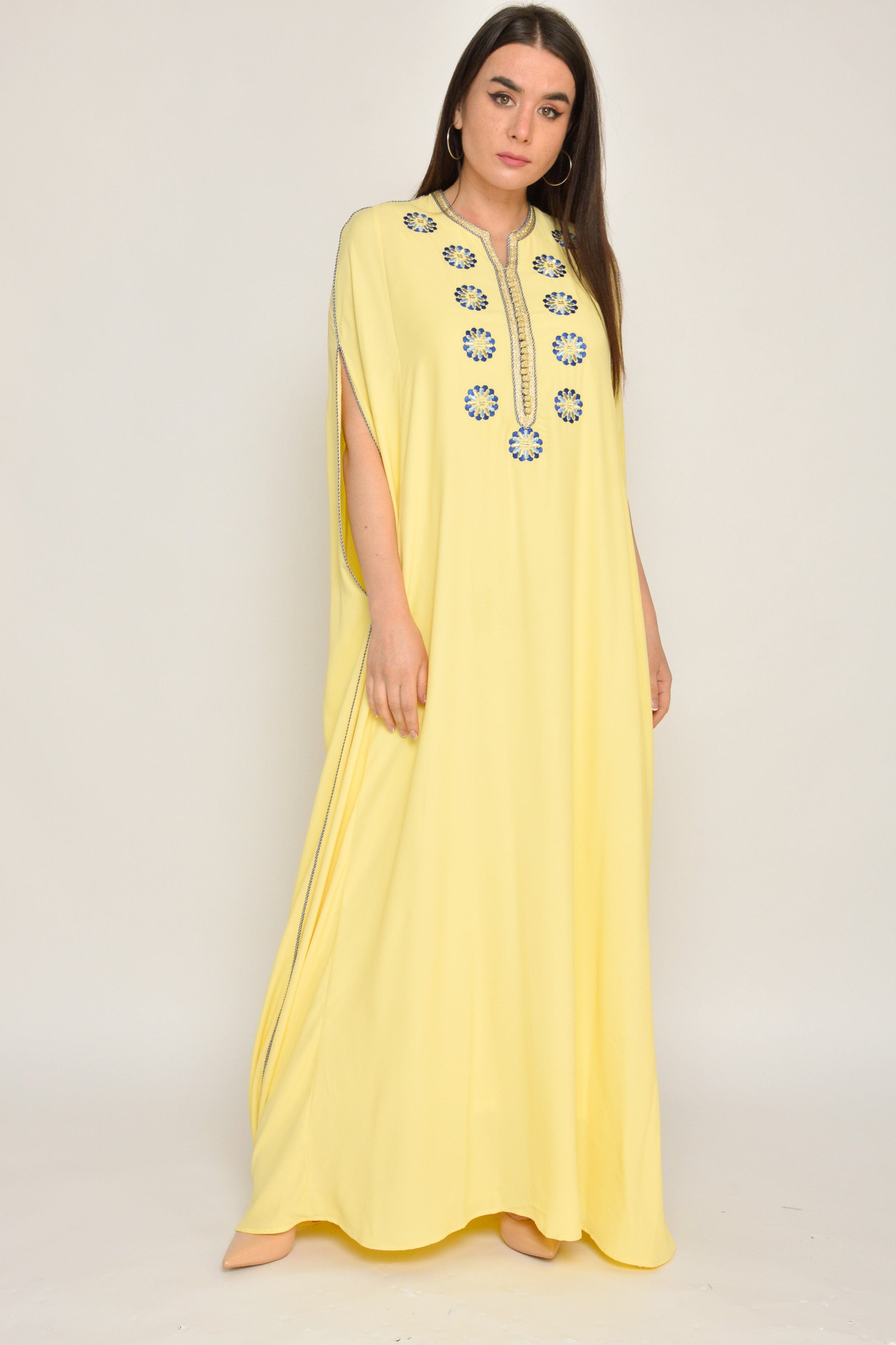 ديامانتين عباية واسعة مطرزة من أعلى أكمام قصيرة مفتوحة