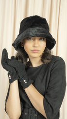 نتشي طاقية فرو نسائية كلاسيك أسود