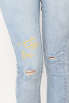 نتشي بنطلون جينز مقطع طويل بجيوب وسحاب نسائي