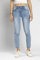 نتشي بنطلون سكيني مقطع طويل نسائي