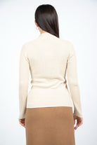 نتشي بلوزة مضلعة رقبة قصيرة كم طويل نسائي