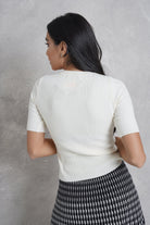 نتشي بلوزة نص كم سادة نسائي