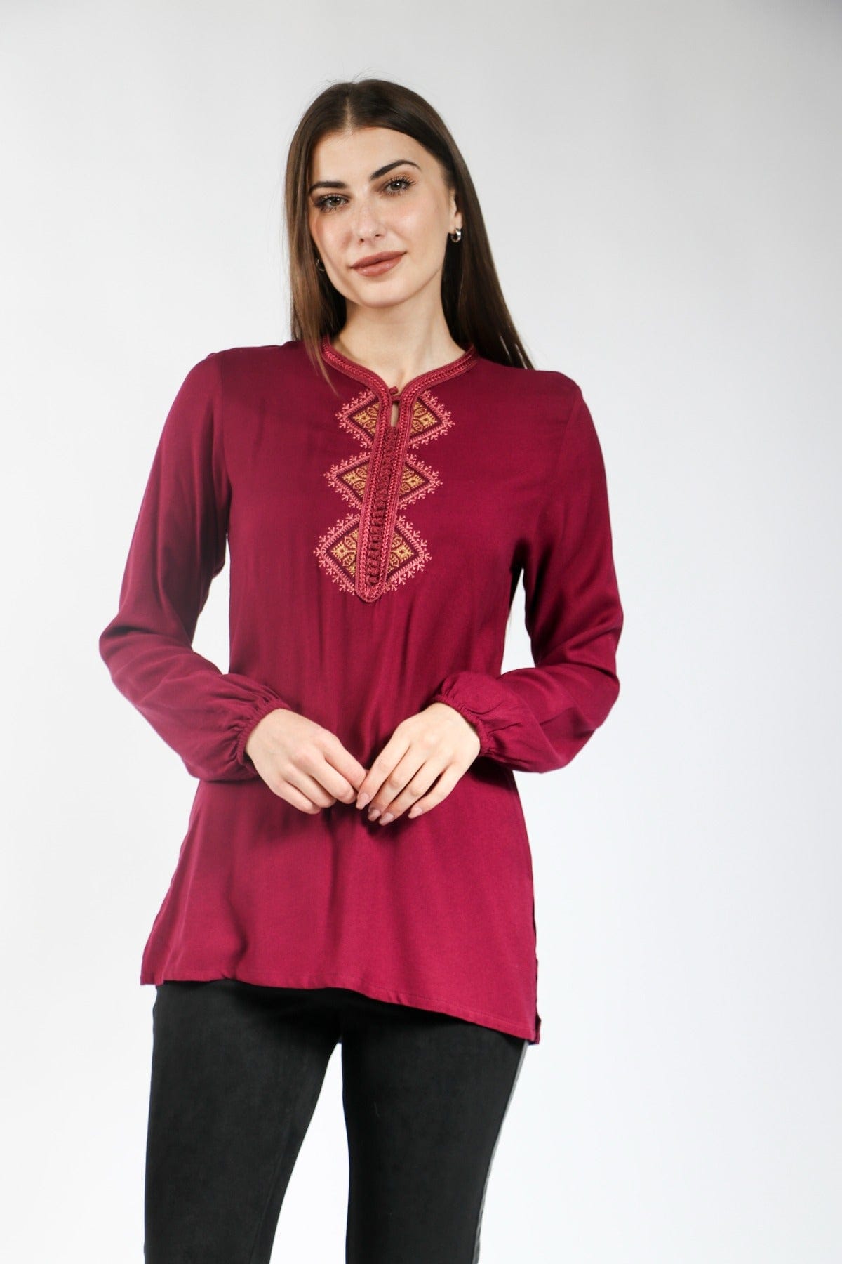 ديامانتين بلوزة مغربية مطرزة من الصدر كم طويل نسائي