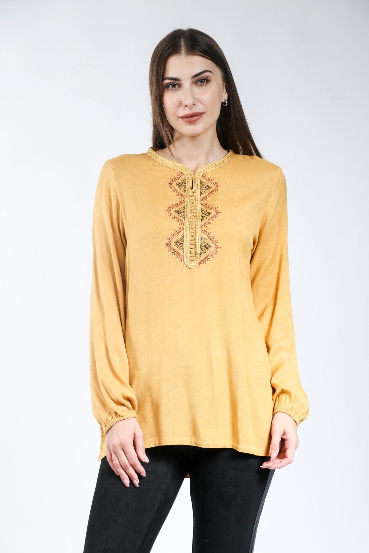 ديامانتين بلوزة مغربية مطرزة من الصدر كم طويل نسائي