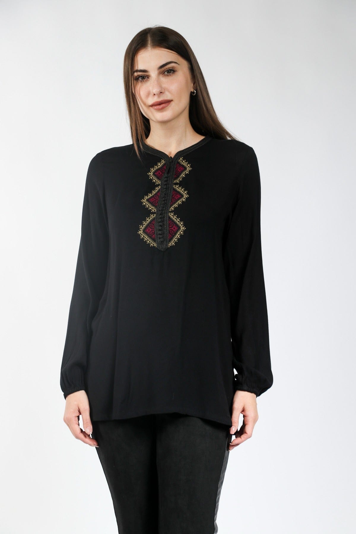 ديامانتين بلوزة مغربية مطرزة من الصدر كم طويل نسائي