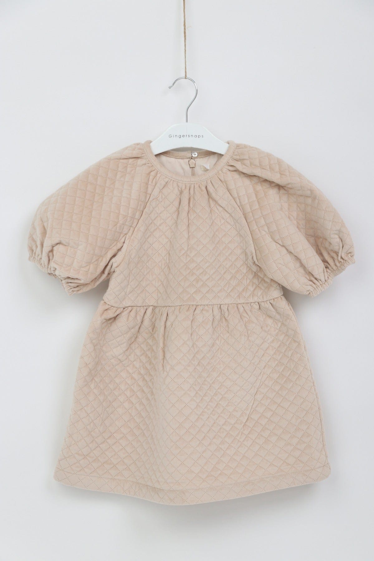 جينجرسنابس فستان بمب قصير كم قصير بف بناتي بيج فاتح