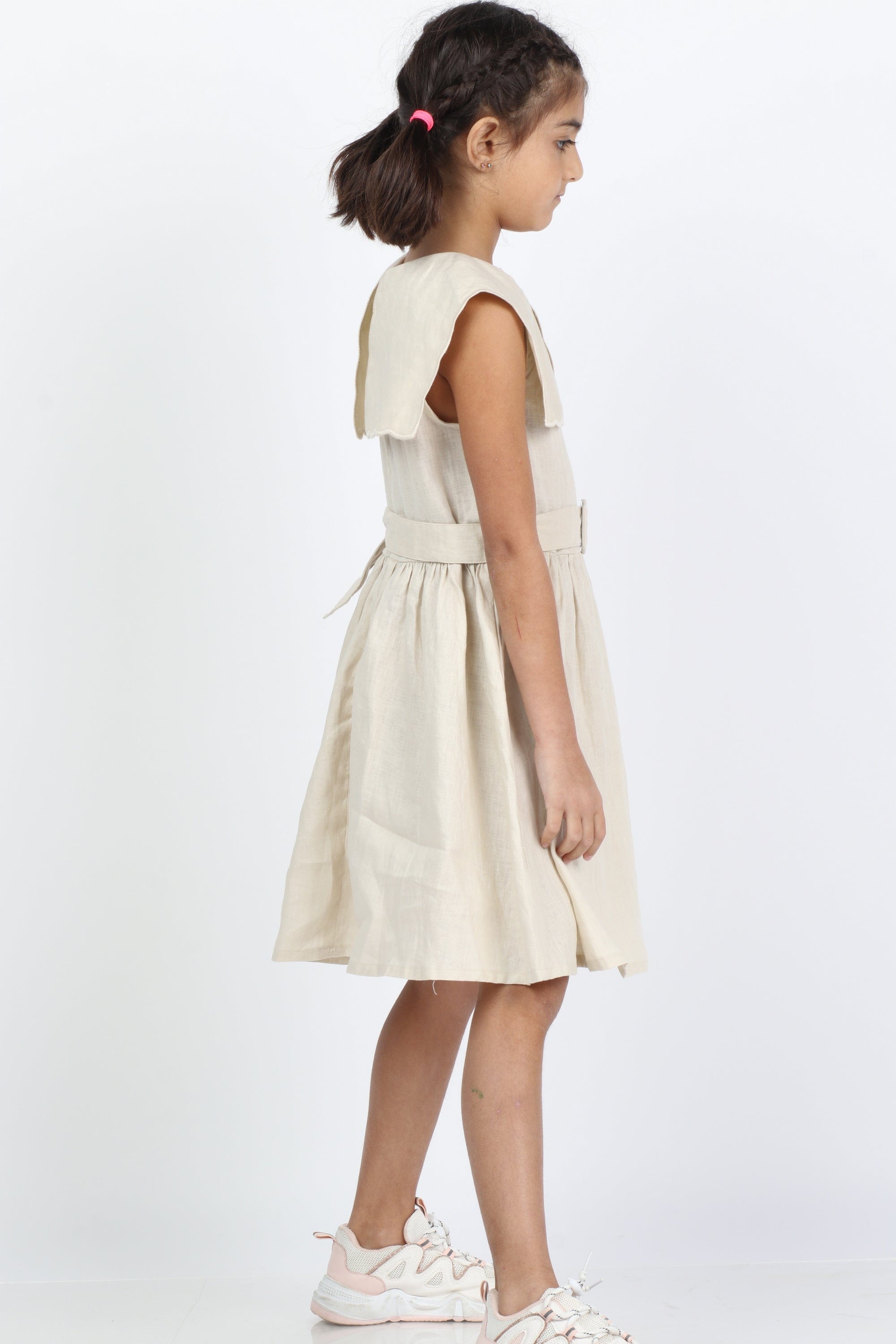 جينجرسنابس فستان بناتي سادة مكشكش من الصدر كت بني