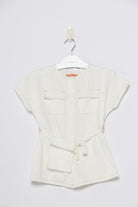 جينجرسنابس سالوبيت نص كم بجيوب وشورت وحزام على الخصر بناتي أوف وايت