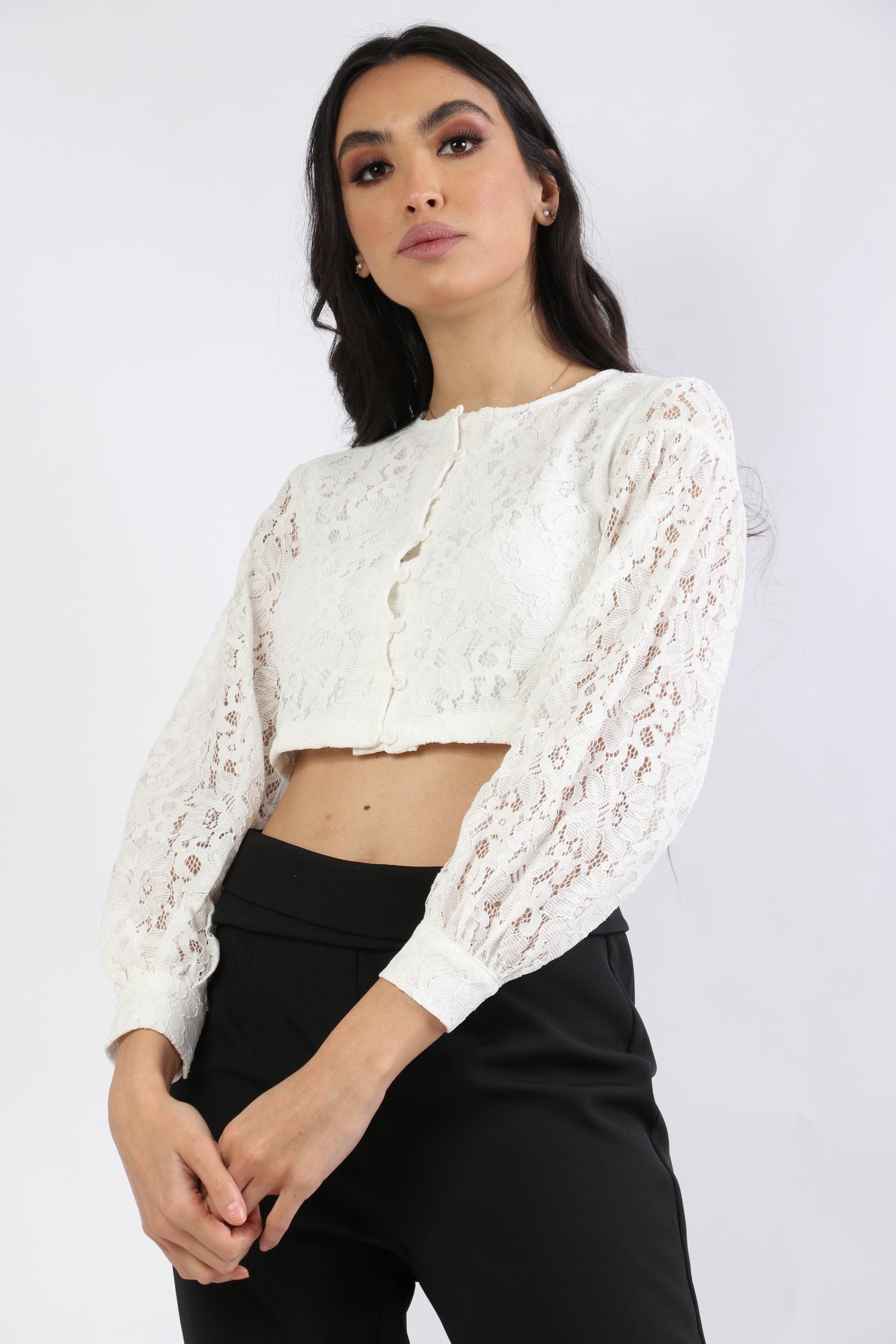 نتشي بلوزة دانتيل نص بطن بأزرار أمامية كم طويل نسائي