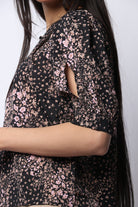 نتشي بلوزة مشجرة نص كم مفتوحة من الصدر نسائي