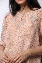 نتشي بلوزة مشجرة نص كم مفتوحة من الصدر نسائي