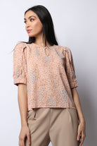 نتشي بلوزة مشجرة نص كم مفتوحة من الصدر نسائي