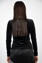 نتشي بلوزة مخملية ضيقة بياقة مطرزة كم طويل نسائي