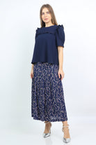 نتشي بلوزة رسمية بكشكشة عند الصدر وأكمام قصيرة منفوخة نسائي