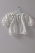 جينجرسنابس بلوزة بكم منفوخ مخرم مزينة بطبعة بغبغان أوف وايت