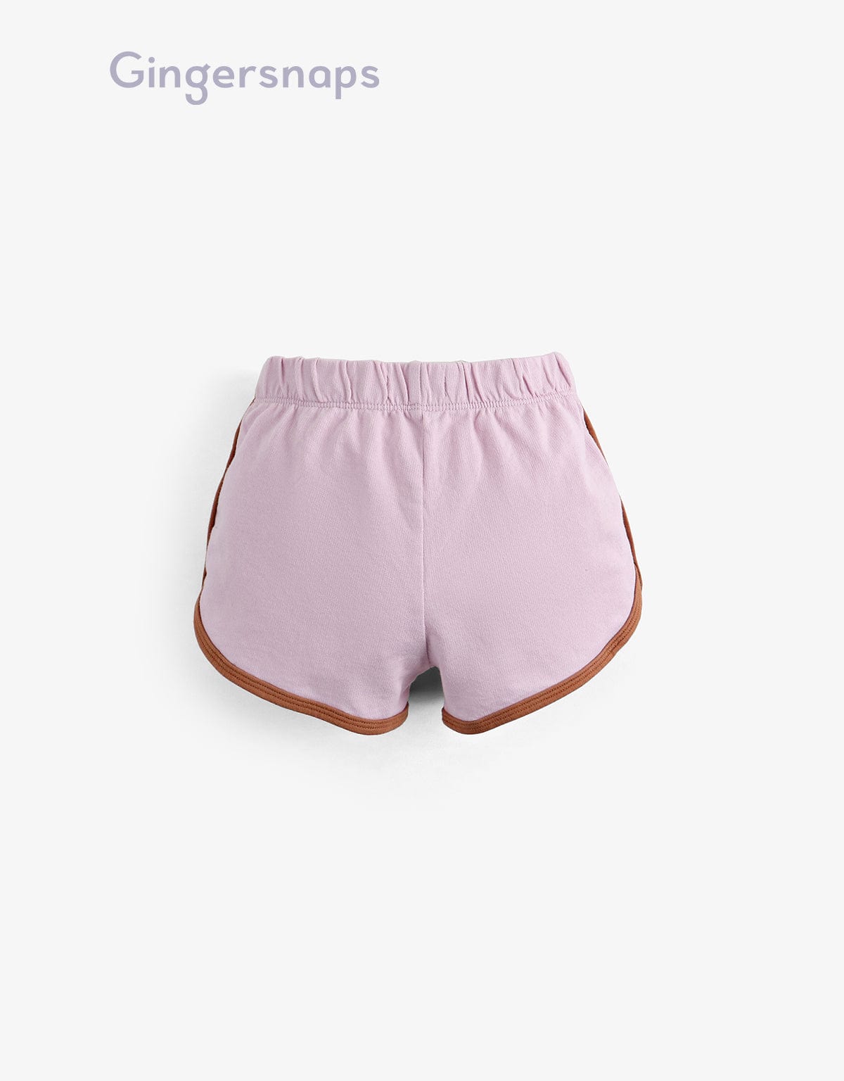 جينجرسنابس شورت بناتي سادة بخطوط جانبية وبادج بنفسجي