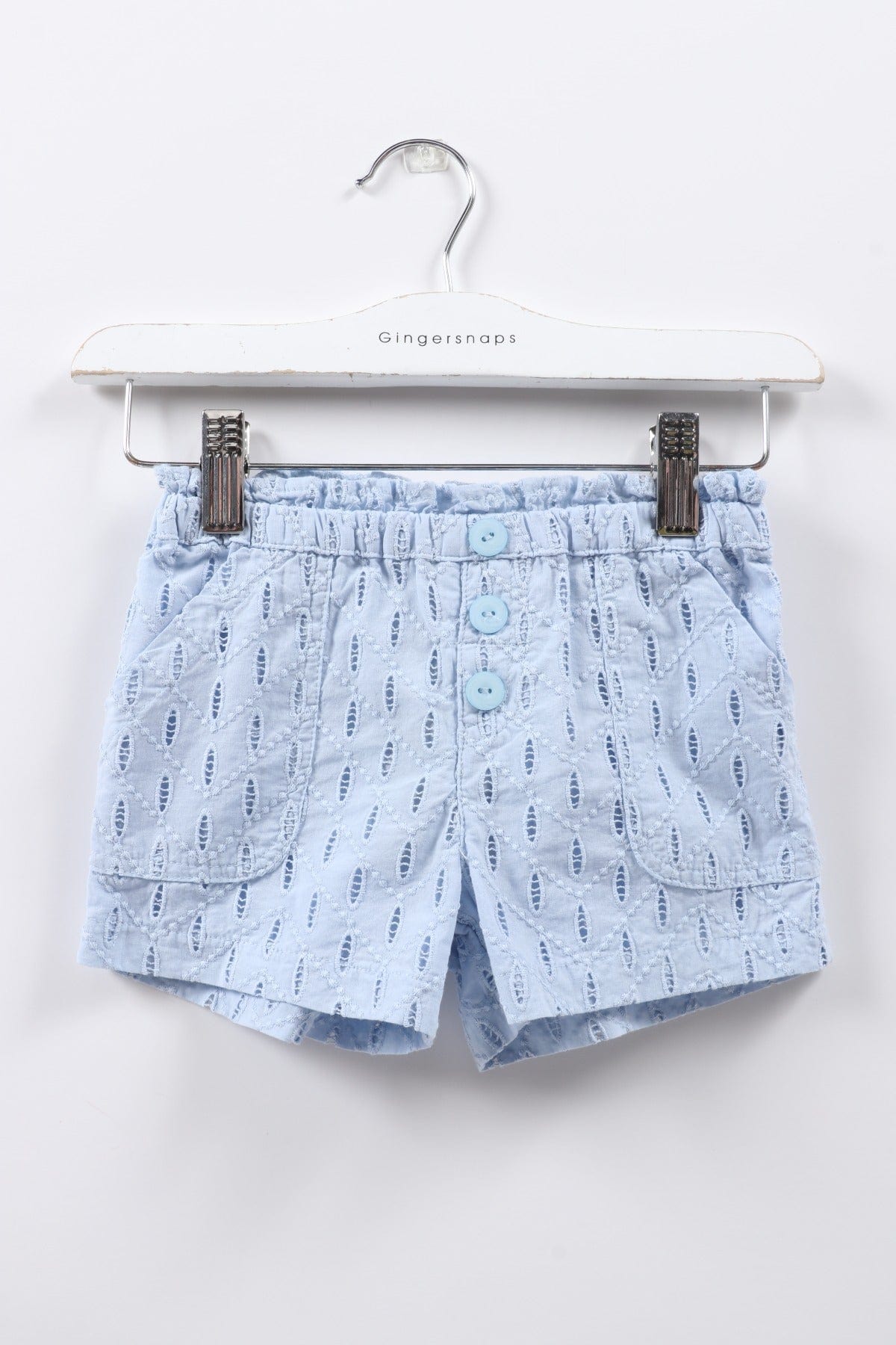 جينجرسنابس شورت مخرم مزين بأزرار أمامية أزرق فاتح