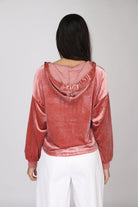 كيتشن بلوزة مخمل سبعة بكم طويل نسائي