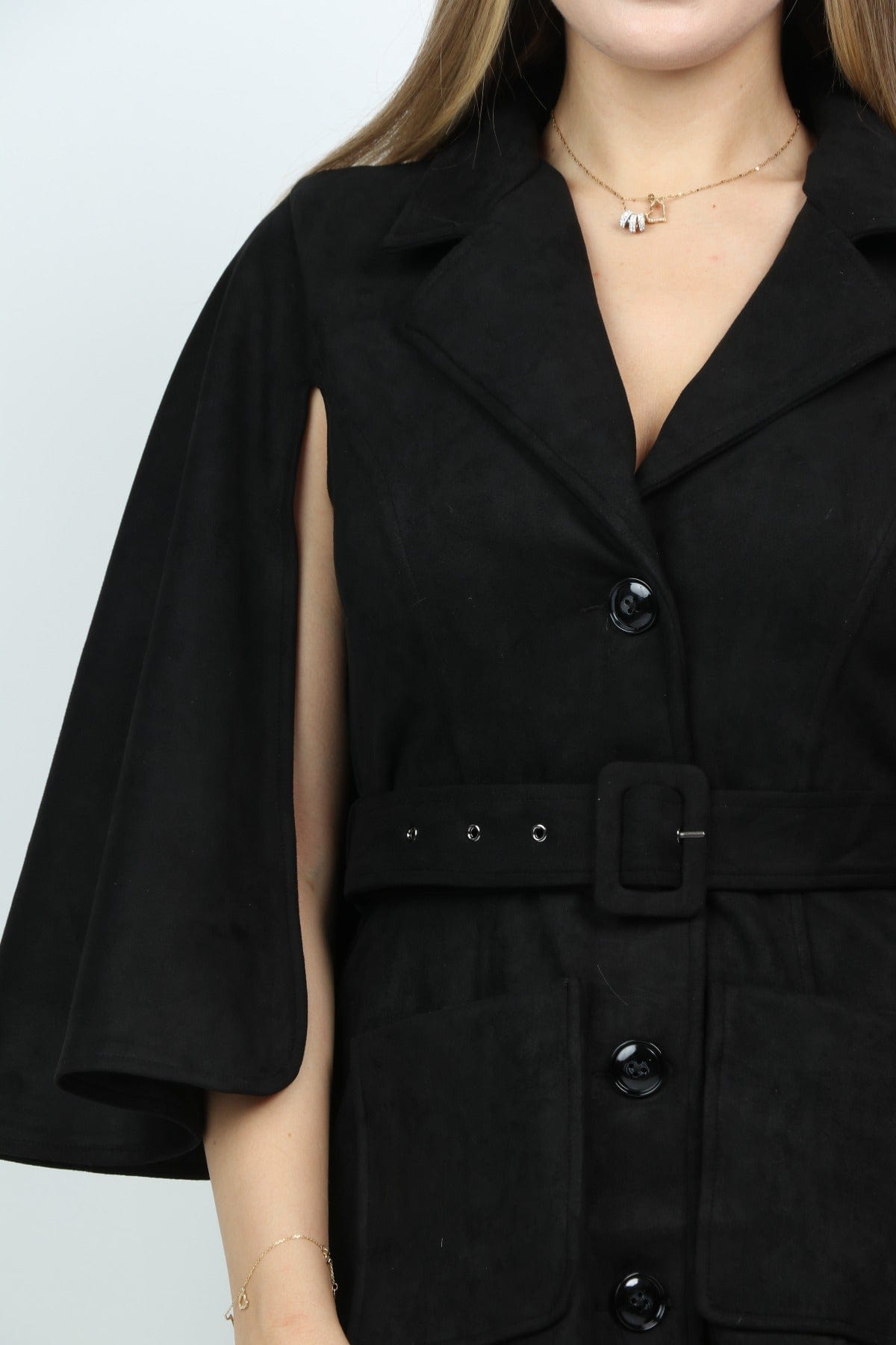 نتشي فستان ميدي بأزرار أمامية بحزام بكم على شكل فراشة