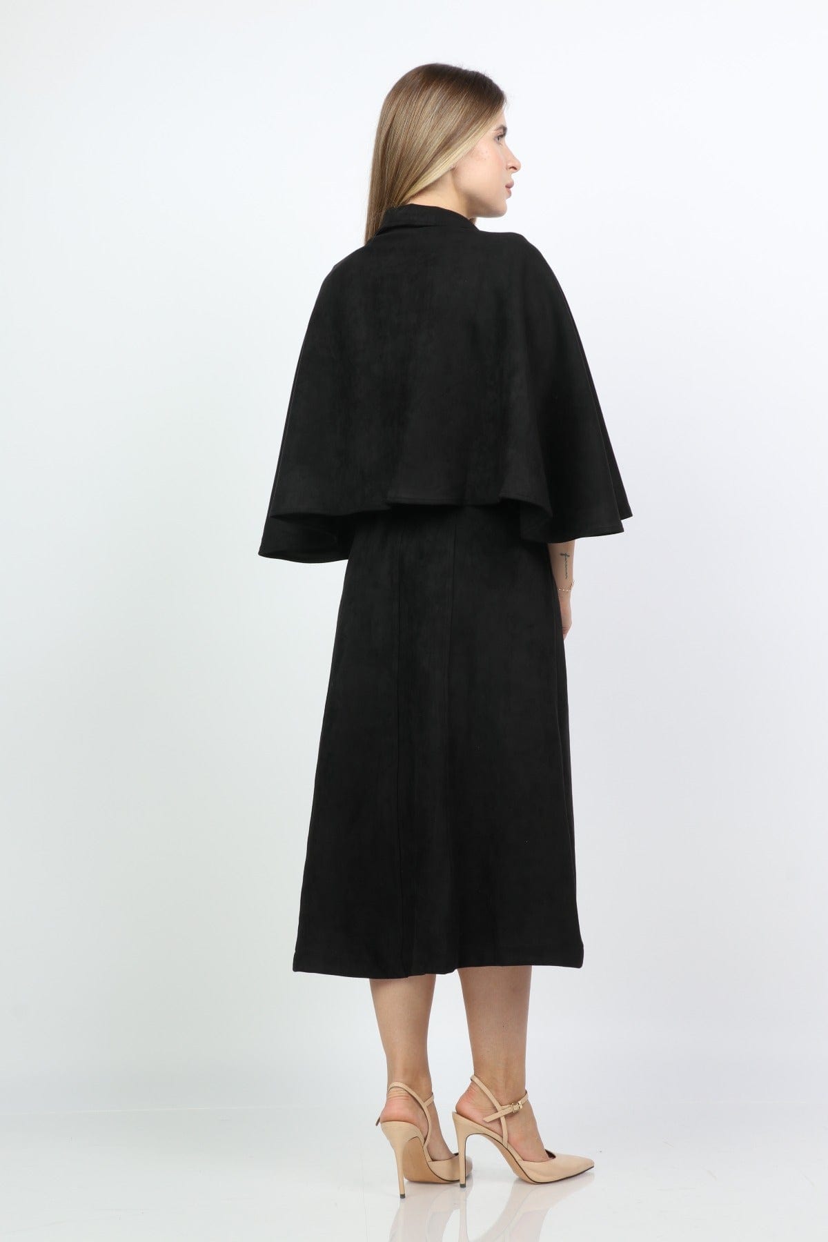 نتشي فستان ميدي بأزرار أمامية بحزام بكم على شكل فراشة