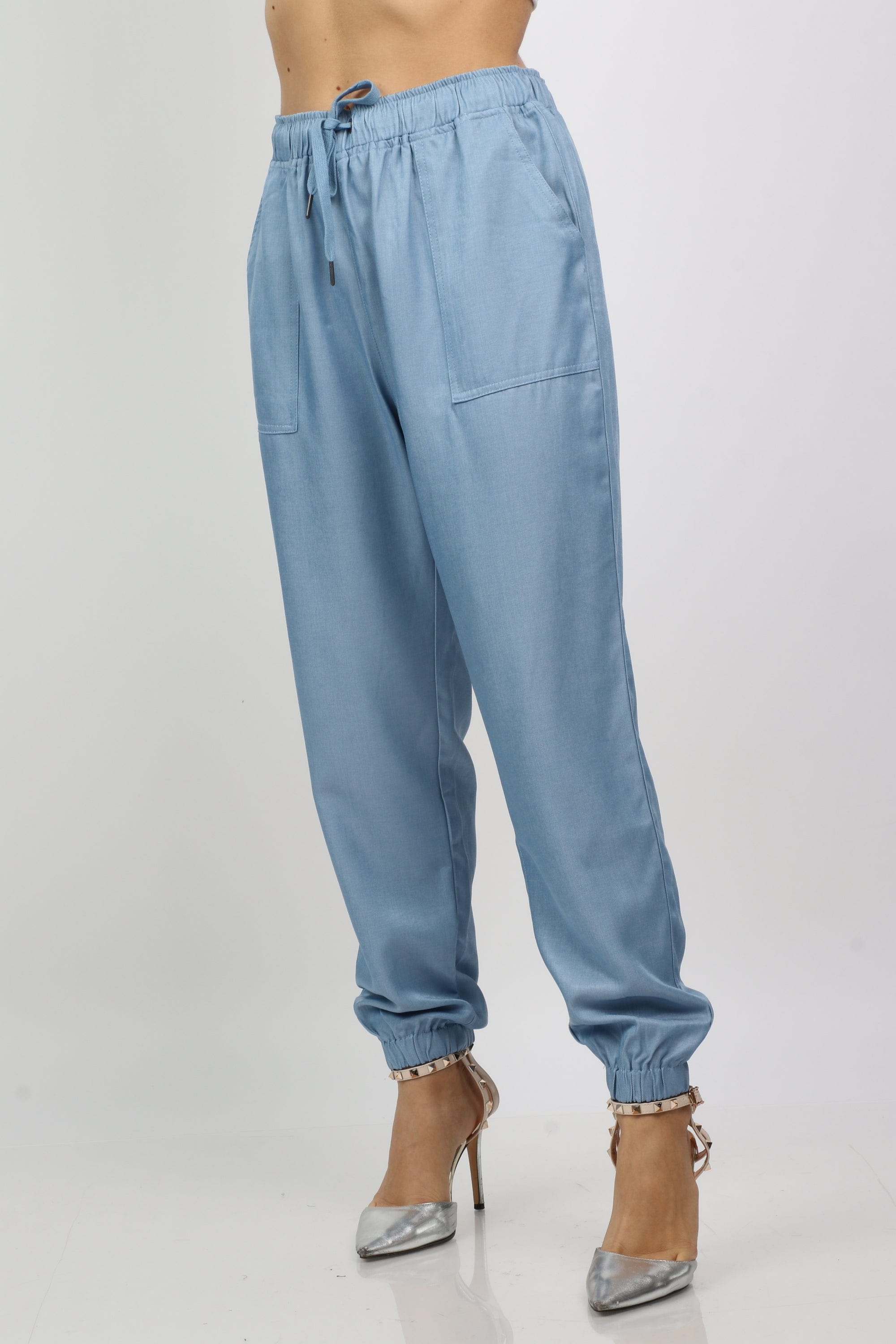 نتشي بنطلون طويل بحلقات من اسفل وخصر مكشكش طويل نسائي