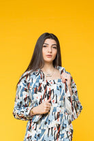 كيتشن جاكيت قصير منقوش بكم طويل نسائي أزرق