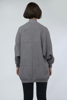 نتشي كارديجان سادة بأكمام طويلة بف بأساور