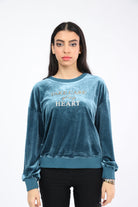 ميكا بلوزة سادة مطرزة بالخيط بأكمام طويلة