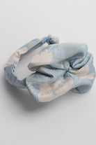 جينجرسنابس طوق سادة مضلع مزين بالورود رمادي