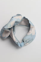 جينجرسنابس طوق سادة مضلع مزين بالورود رمادي