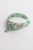 جينجرسنابس طوق قماش منقوش مزين بالورود بناتي اخضر فاتح