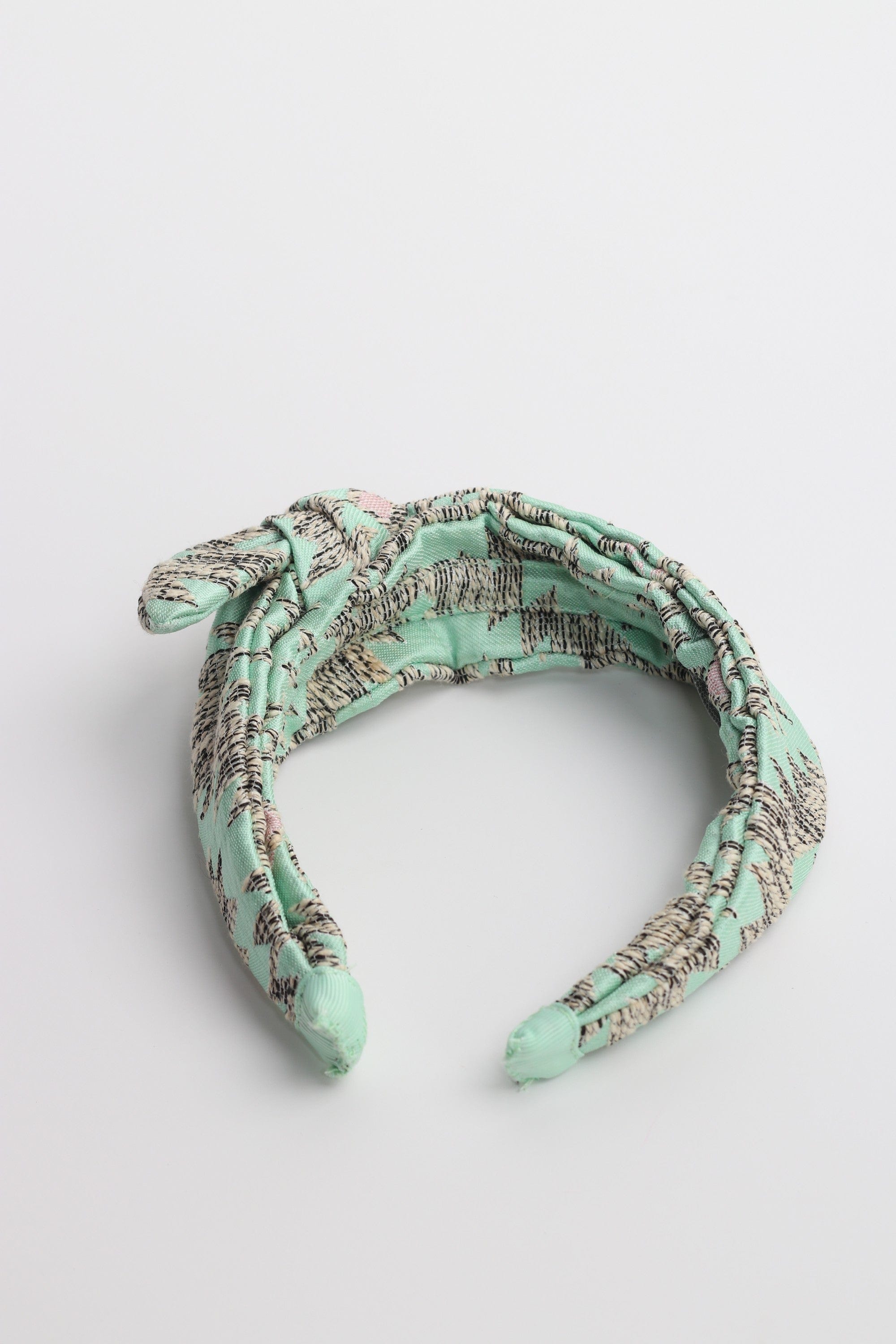 جينجرسنابس طوق قماش منقوش مزين بالورود بناتي اخضر فاتح