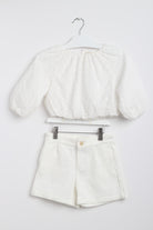 جينجرسنابس طقم بناتي شورت سادة مزين بالخيوط وبلوزة أوف وايت