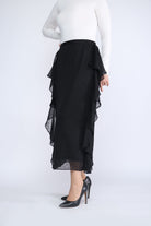 نتشي تنورة ميدي مكشكشة من الجانبين مزينة بطريز