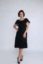 نتشي فستان ميدي دانتيل مفتوح من الكتف بفيونكة خصر بكم قصير